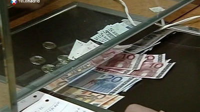 Los españoles dedican medio  año de trabajo a pagar impuestos, según Civismo