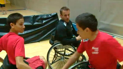 I Estucamp: campus bilingüe de baloncesto en silla de ruedas