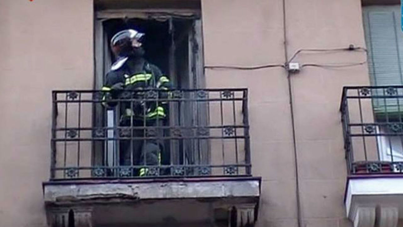 Fallece una mujer de 50 años en el incendio de su vivienda en Madrid