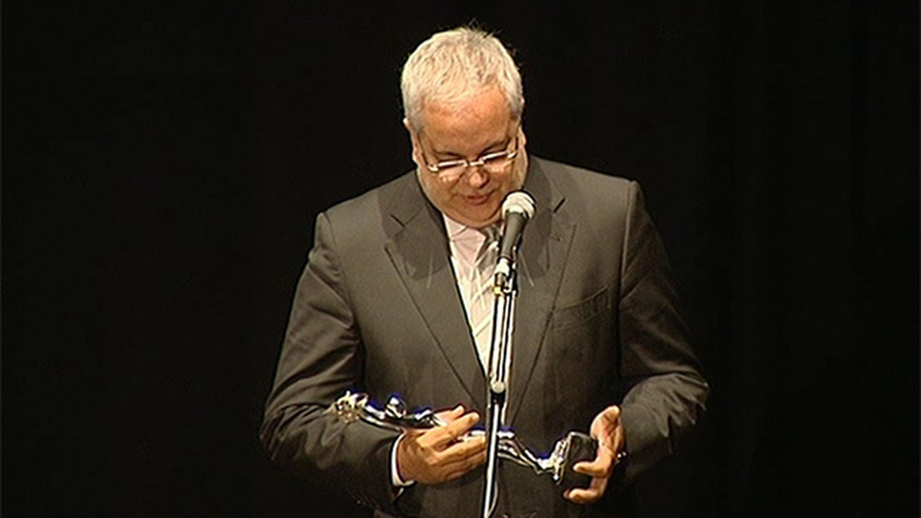 Miguel Ángel Moncholi recibe la Antena de Plata