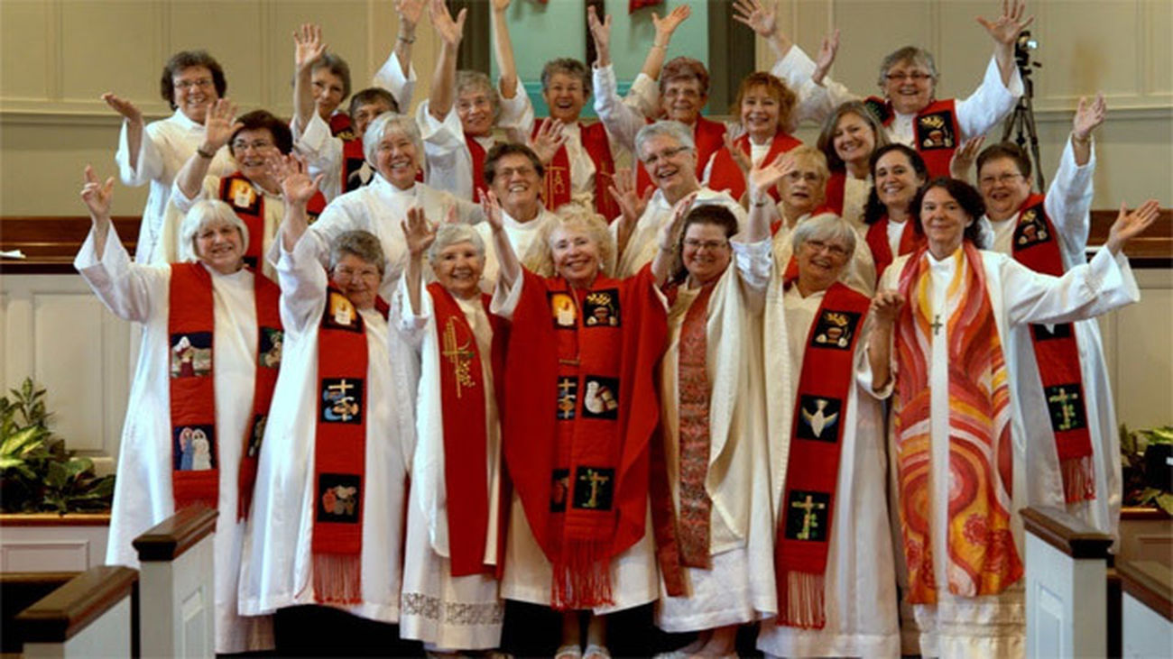 La Iglesia de Inglaterra vota a favor de la ordenación de obispas