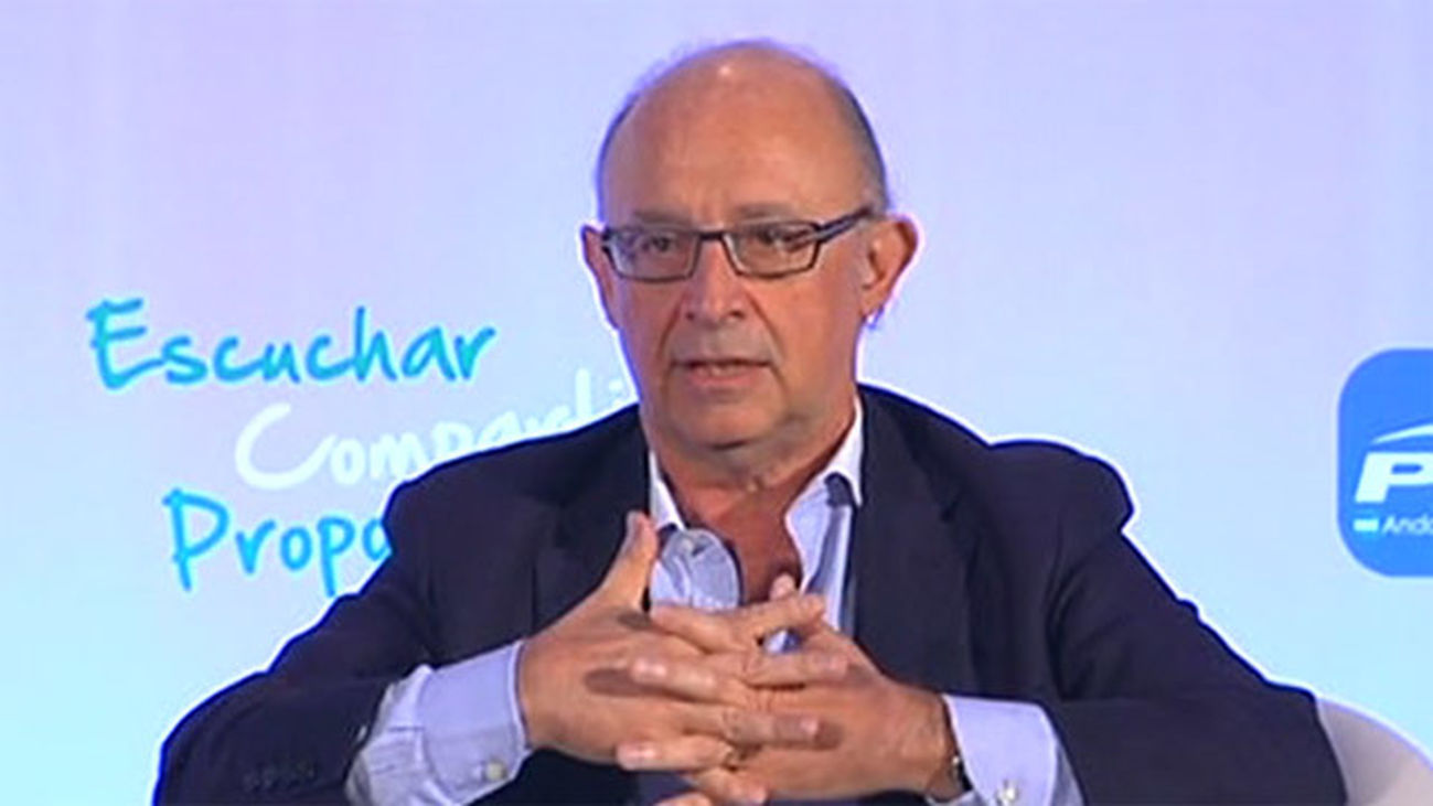 Montoro anuncia que los ayuntamientos podrán financiarse al mismo coste que el Tesoro