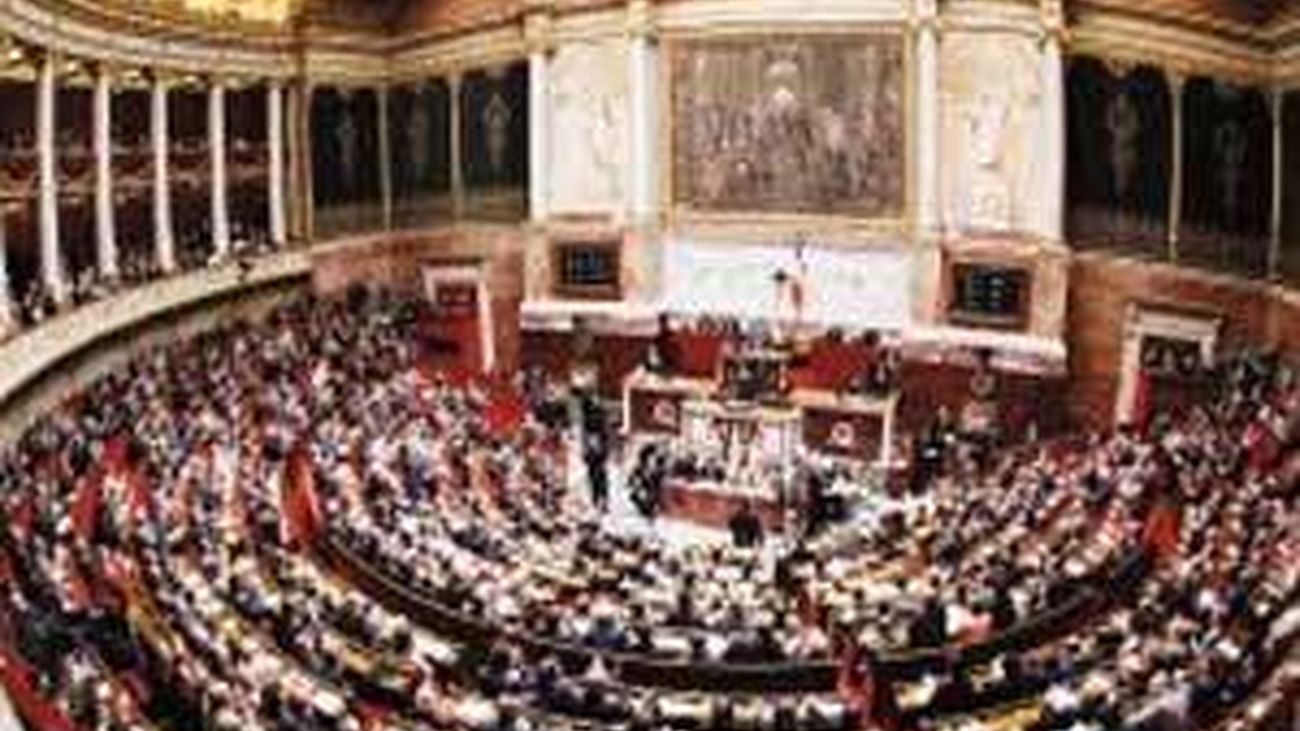Los diputados franceses votan la reducción del número de regiones de 22 a 13