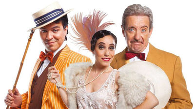 Cena y loca zarzuela en el patio del teatro Galileo