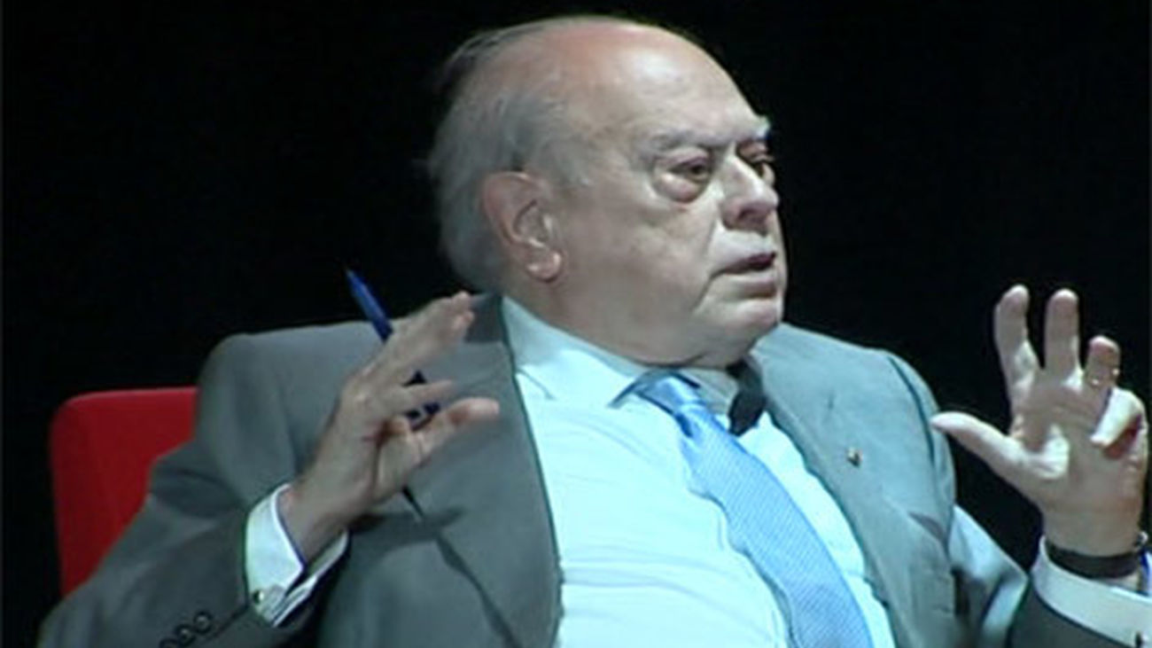 Manos Limpias denuncia a Pujol por siete delitos y a su esposa como cómplice