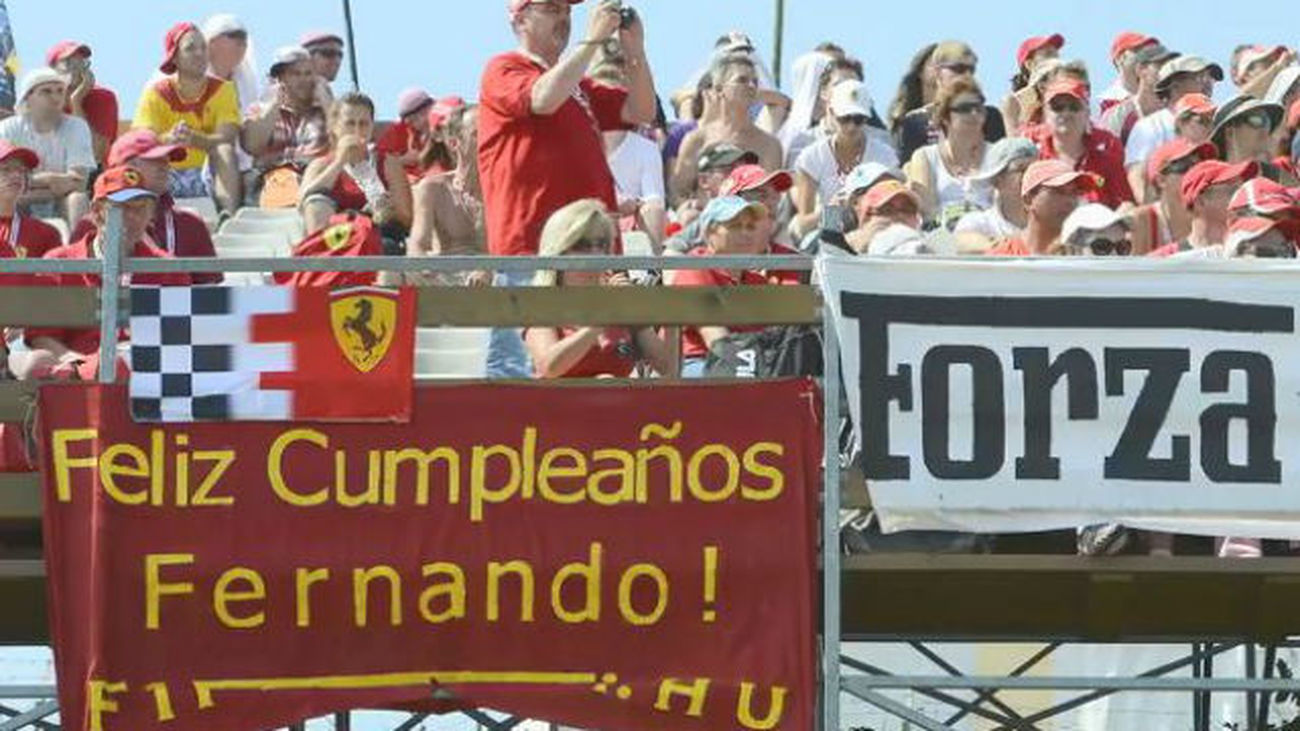 La afición de Ferrari felicita a Fernando Alonso