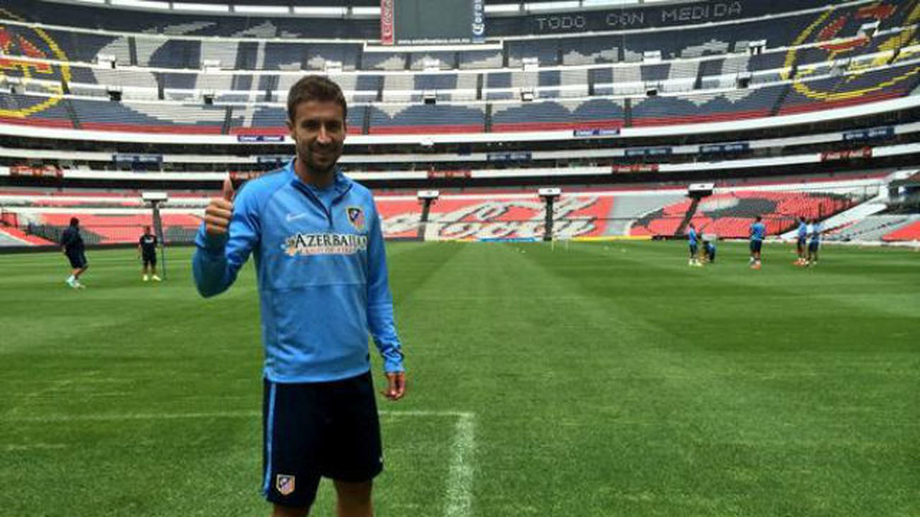 El Atlético de Madrid se divierte en la cancha del Azteca