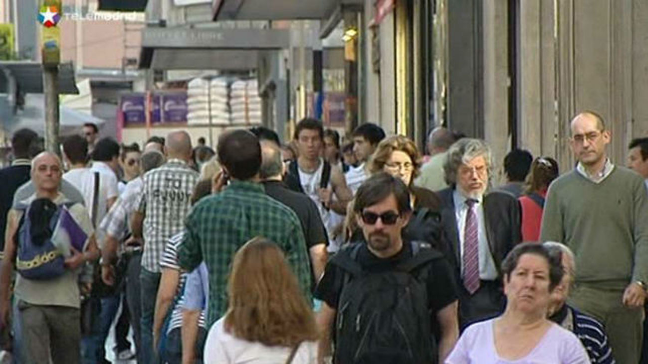 La confianza del consumidor cae 2,5 puntos por la situación actual y de futuro