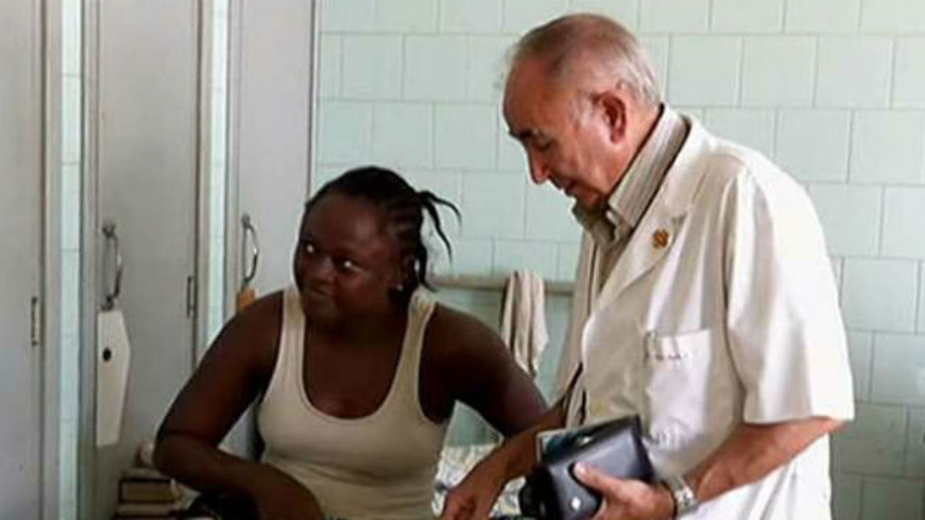 Confirman que el religioso español Miguel Pajares tiene ébola