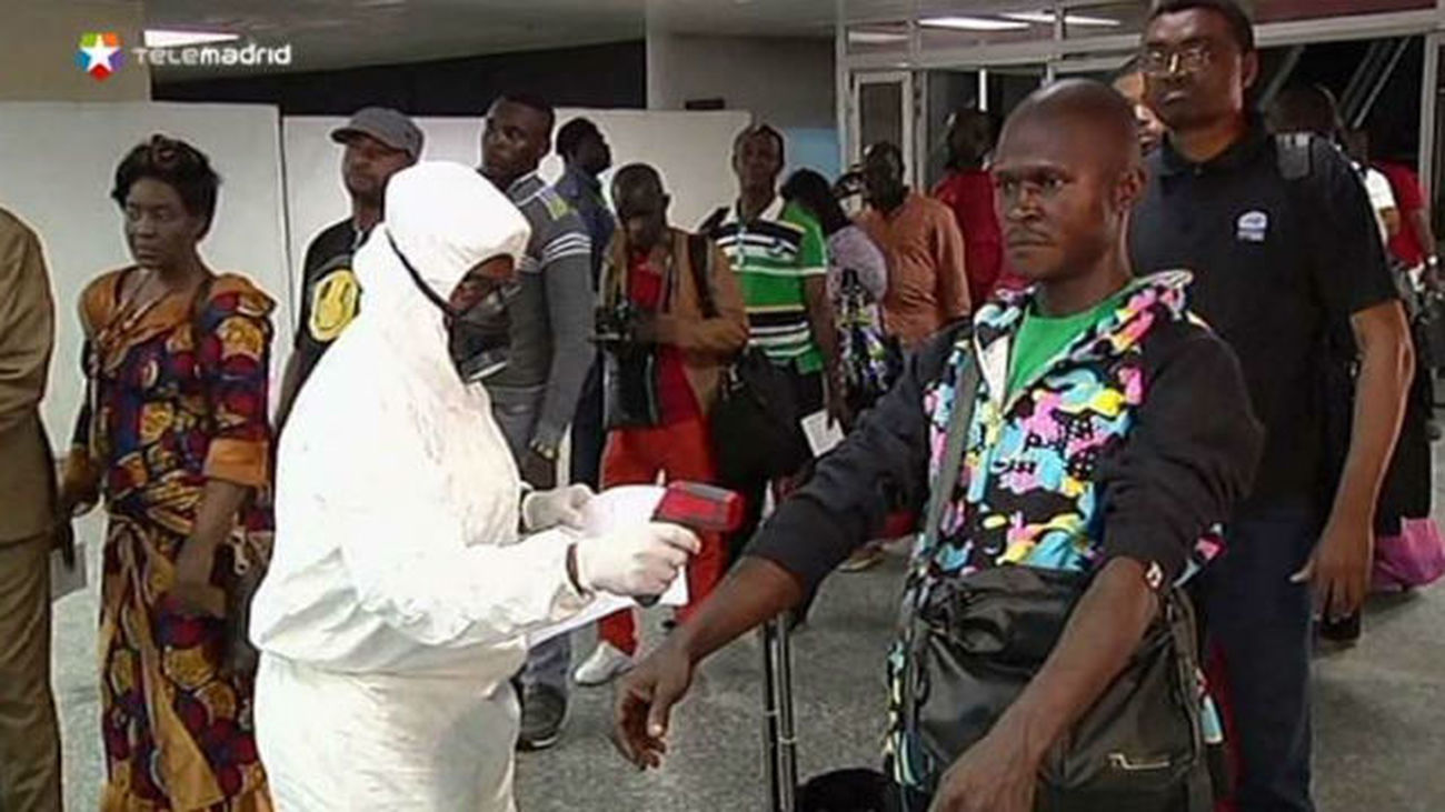 Control del ébola en aeropuertos