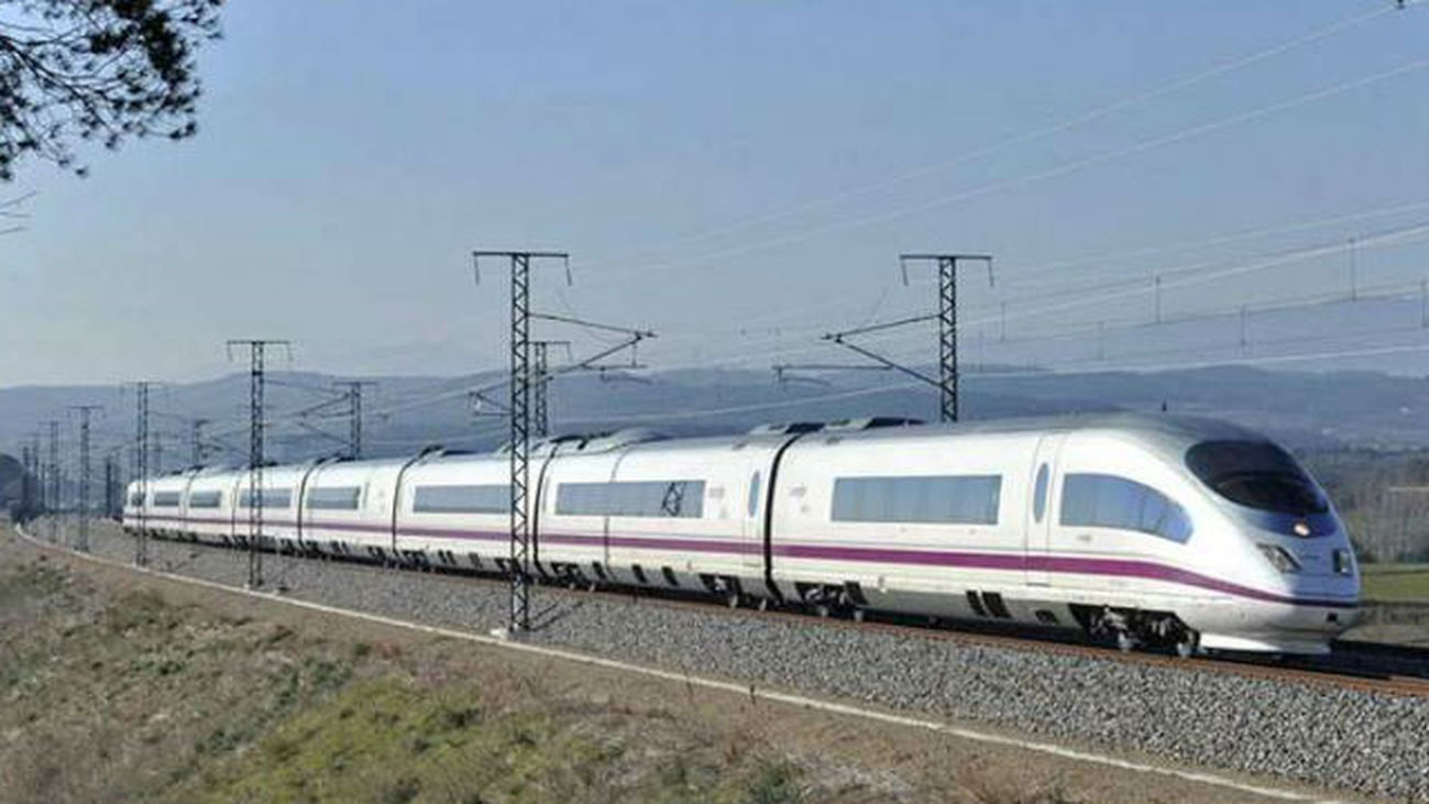 Madrid Destino y Renfe colaborarán para mostrar los atractivos  turísticos de la capital y las ventajas de viajar en tren