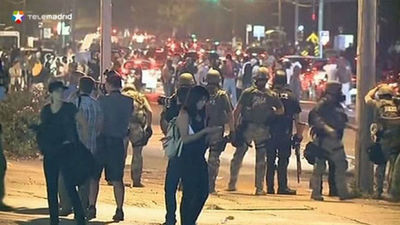 Ferguson consolida la paz en sus calles y la Guardia Nacional se retira