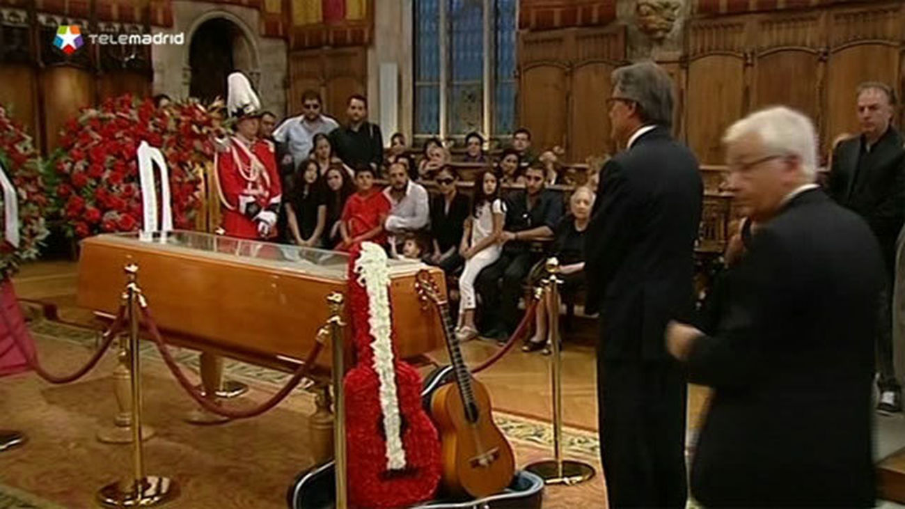 Barcelona despide a Peret