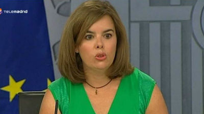 Sáenz de Santamaría: "Fuera de la legalidad no hay democracia"