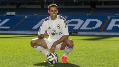 Chicharito: "Se que me van a querer enfrentar a Benzema"