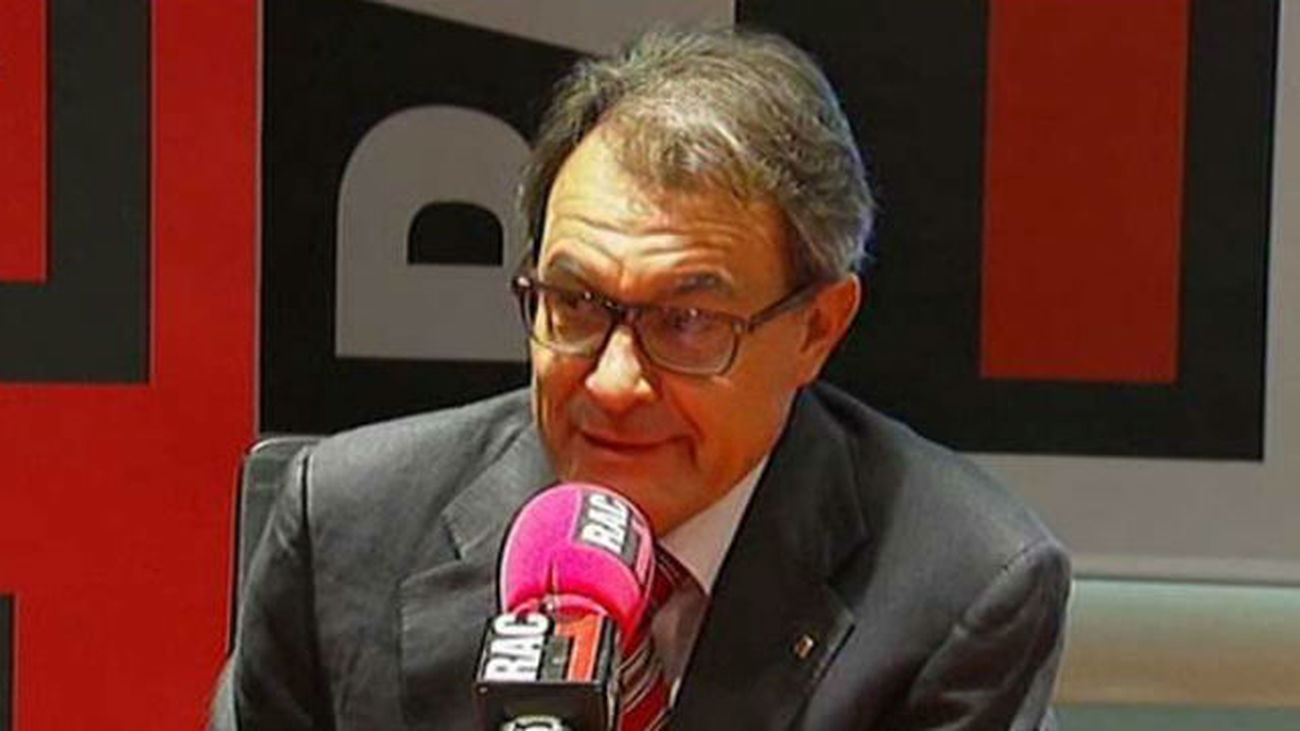 El Gobierno dice que tanto él como la Generalitat están sujetos a la Constitución