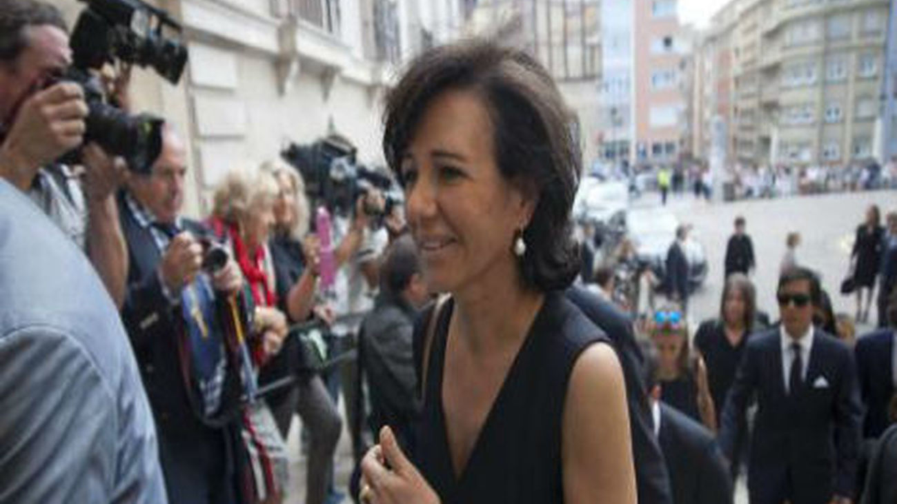 Empresa, banca española y miles de cántabros arropan a la familia Botín