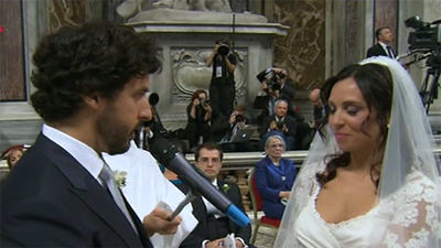 Francisco oficia los primeros matrimonios de su pontificado