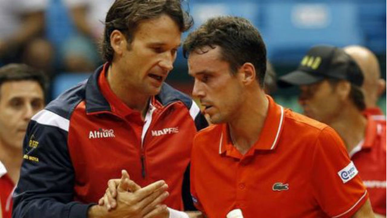 España cae (3-1) ante Brasil y abandona la elite en la Copa Davis