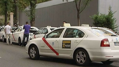Madrid aplicará a partir de 2016  la inmovilización inmediata de los taxis 'pirata'