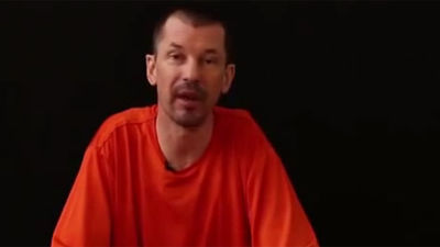 Yihadistas del Estado Islámico muestran un vídeo del rehén británico John Cantlie