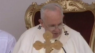 El Papa arremete contra los que utilizan la religión como excusa para el terrorismo