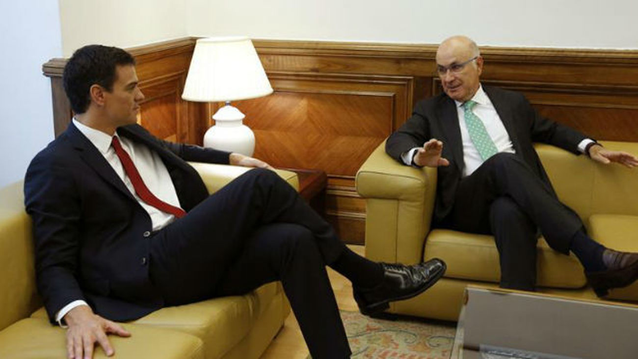 Duran a Sánchez: "No se puede reformar todo" en la Constitución