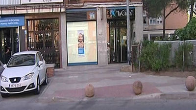 Atracan un banco en Alcorcón y rocían con lejía a las empleadas