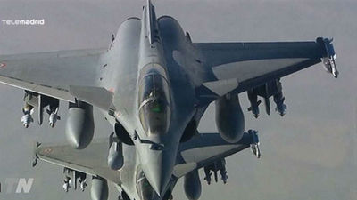 La coalición internacional bombardea campos de petróleo en poder del EI en Siria