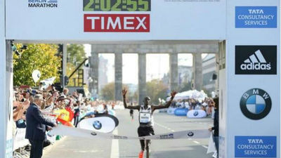Kimetto rompe en Berlín el récord mundial de maratón (2h.02:57)