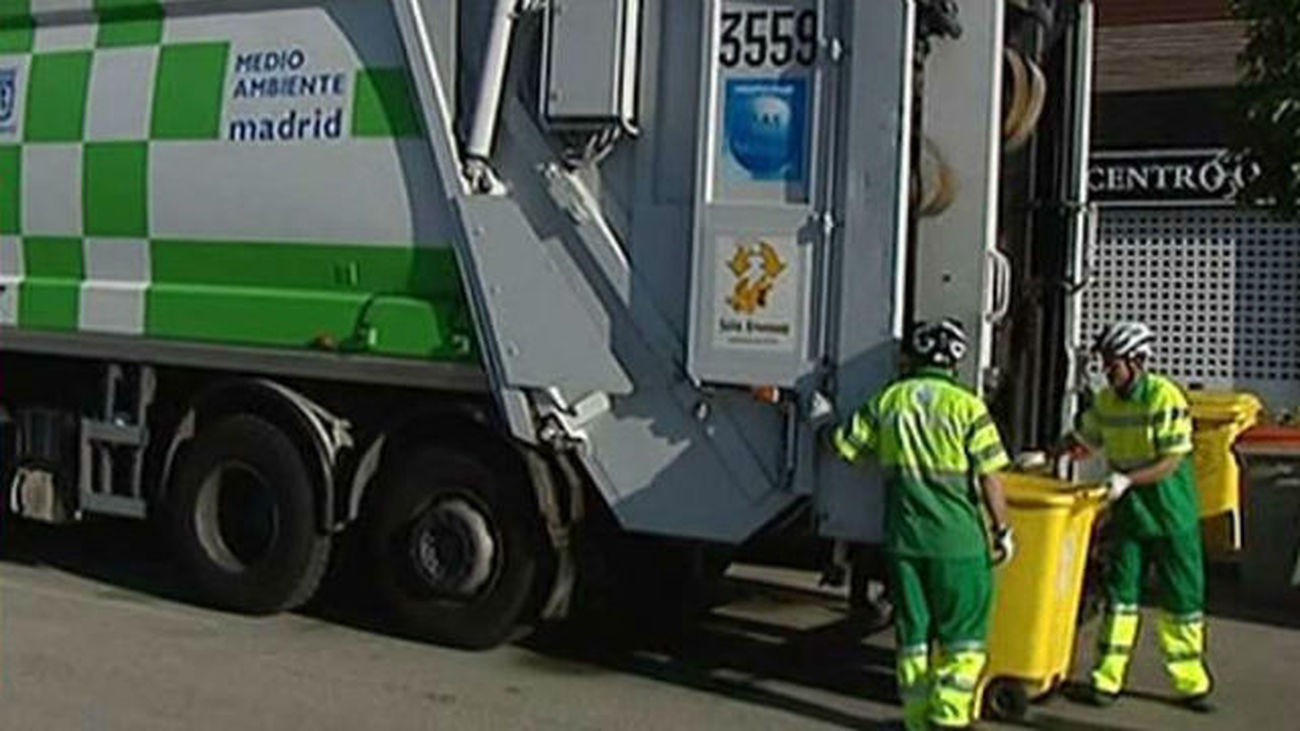 Madrid tendrá contenedor de tapa marrón, un día más de recogida del amarillo y más camiones