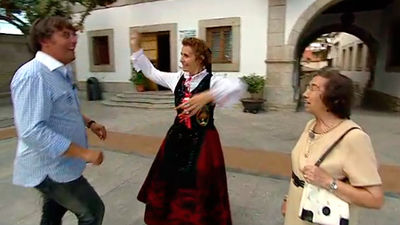 San Martín de Valdeiglesias: La telefonista y las jotas