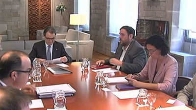 Mas y las fuerzas proconsulta acuerdan mantener la convocatoria del 9N