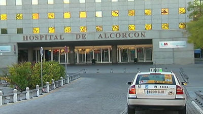 El Hospital de Alcorcón crea escuela de cuidadores de personas con demencia
