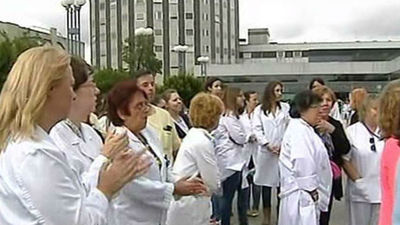 Los enfermeros exigen conocer las causas del contagio y depurar responsabilidades