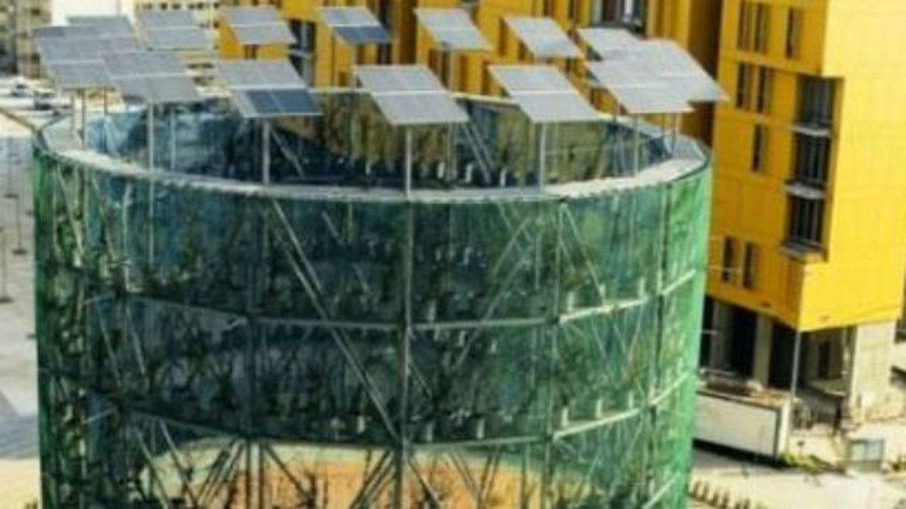 Se quema parte del "árbol climático" del Ecobulevar del Ensanche de Vallecas