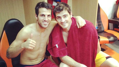 Cesc y Piqué salen en defensa de Casillas