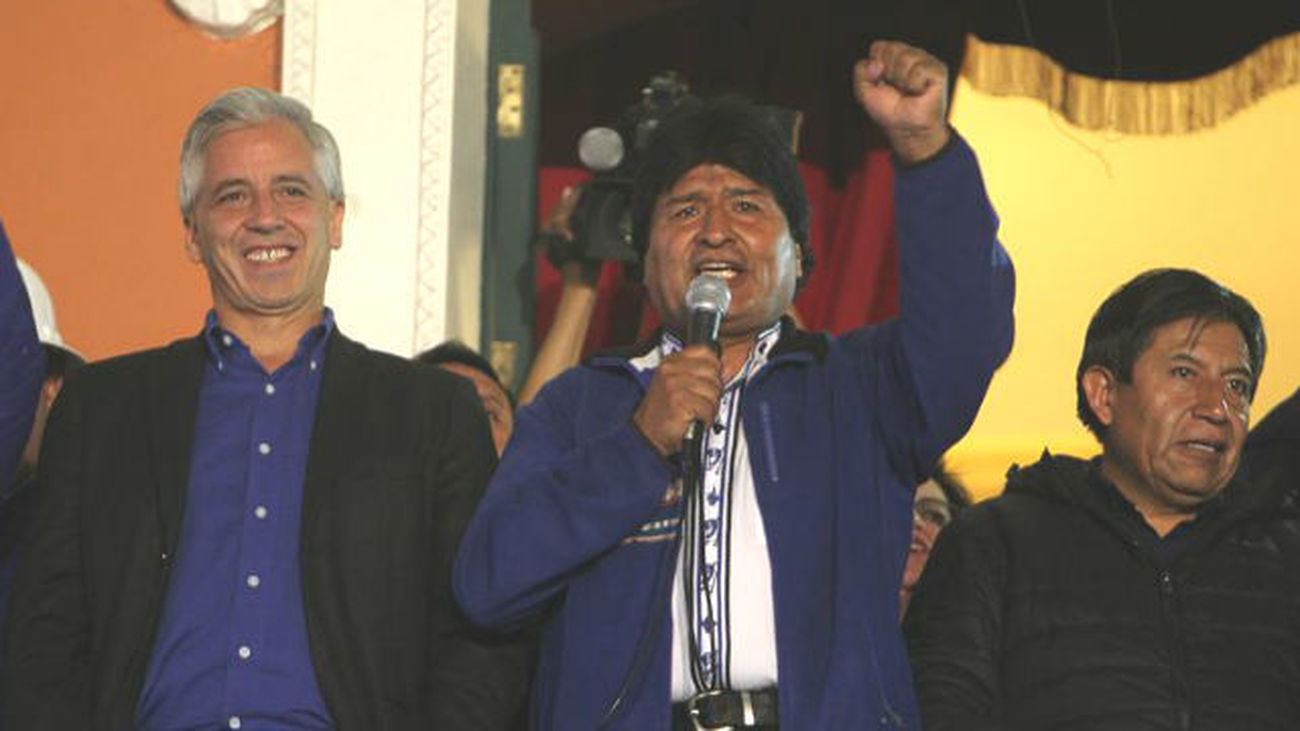 Evo Morales gana tercer mandato con apoyo de entre 59,5% y 61%, según los sondeos
