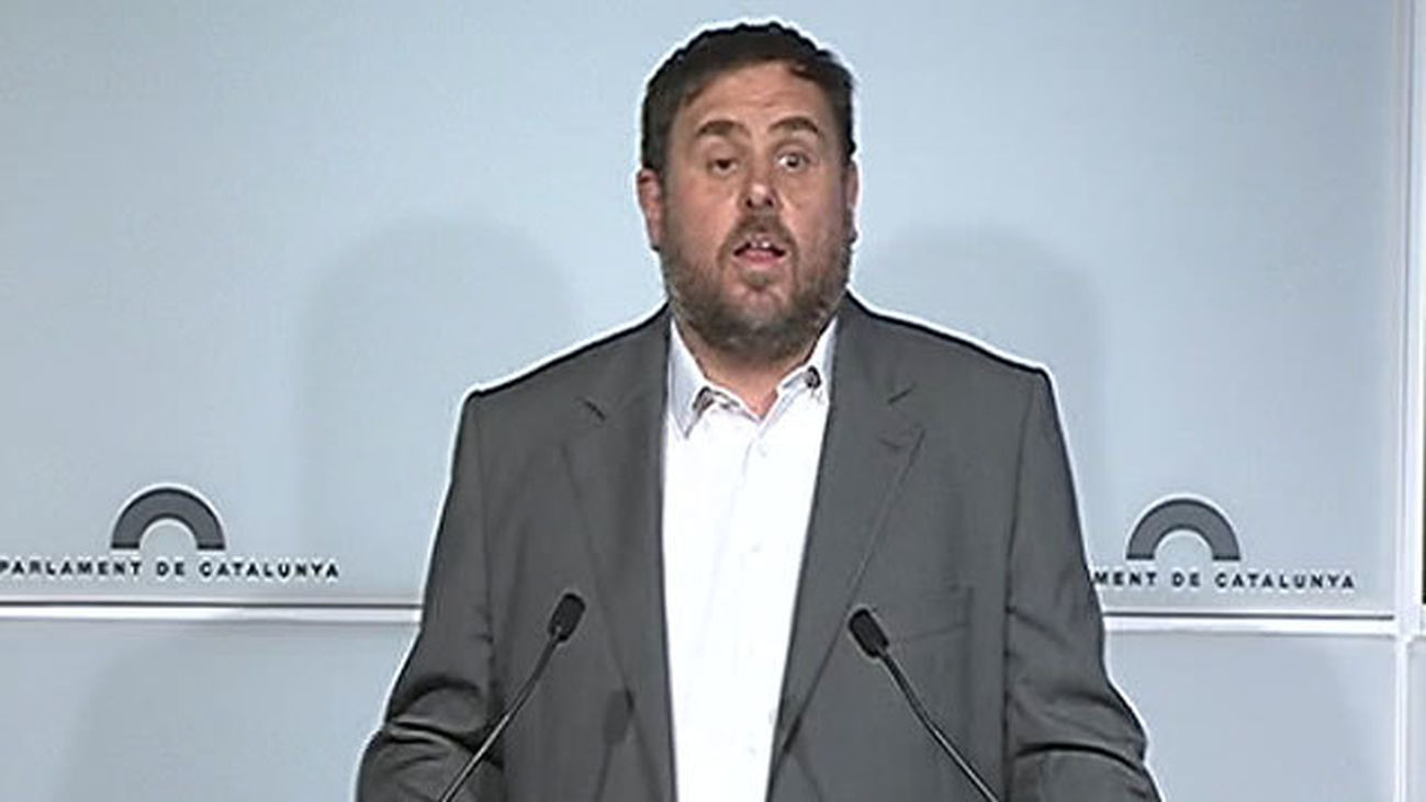 Junqueras pide a Mas que recupere la consulta inicial o convoque elecciones