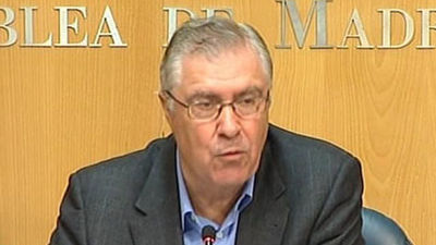 La oposición de la Asamblea pide la dimisión del consejero de Sanidad