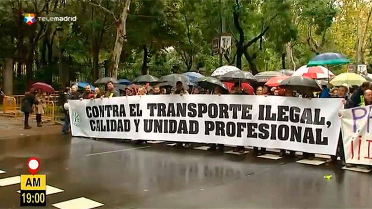 Los taxistas de Madrid protestan contra Uber