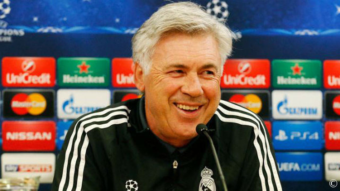Ancelotti: "Estamos en Anfield y no pensamos en el sábado"