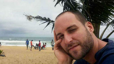 El camarógrafo de EE.UU. supera el ébola y una de las enfermeras mejora