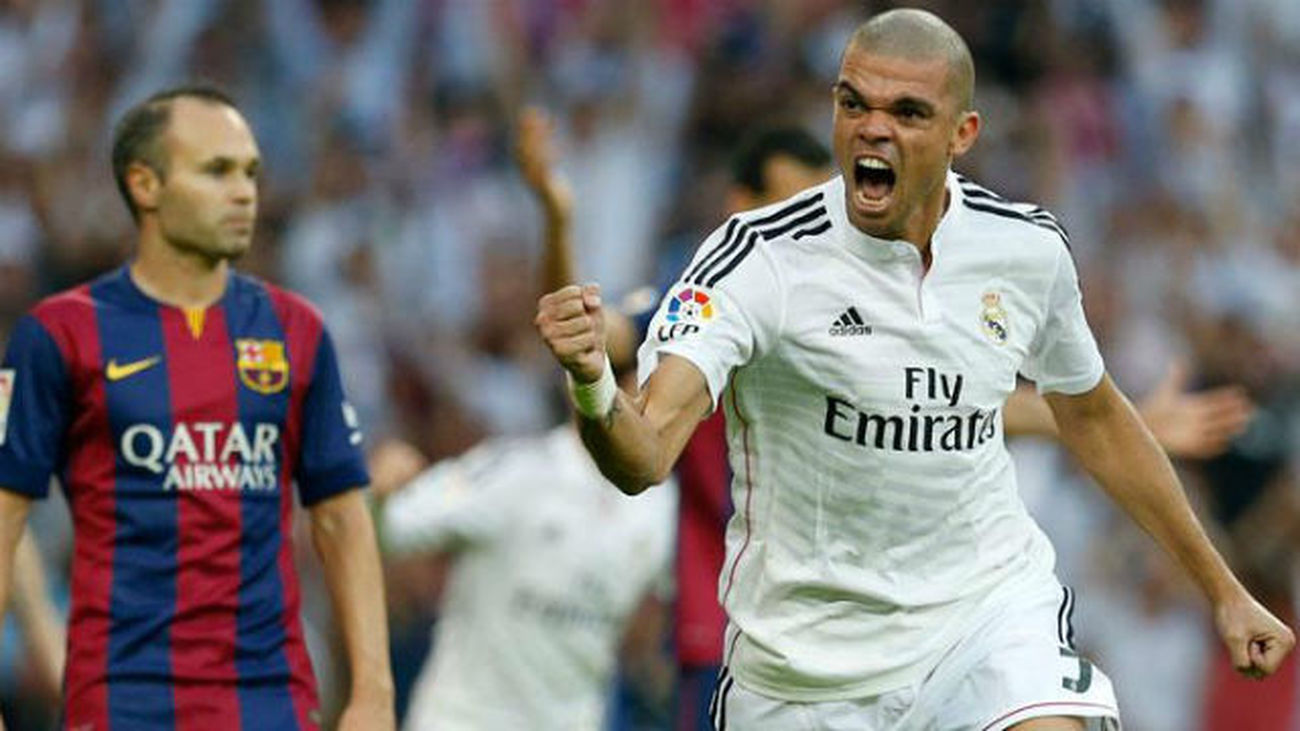 Pepe, jugador del Real Madrid ante el Barcelona