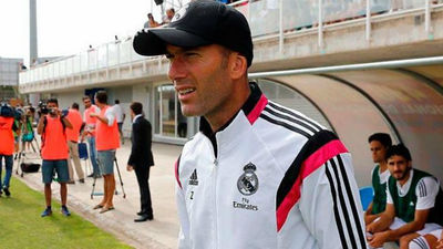 Zidane, inhabilitado tres meses por entrenar sin título