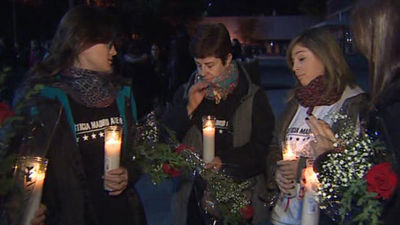 Amigos y familiares recuerdan a las cinco chicas muertas y reclaman justicia