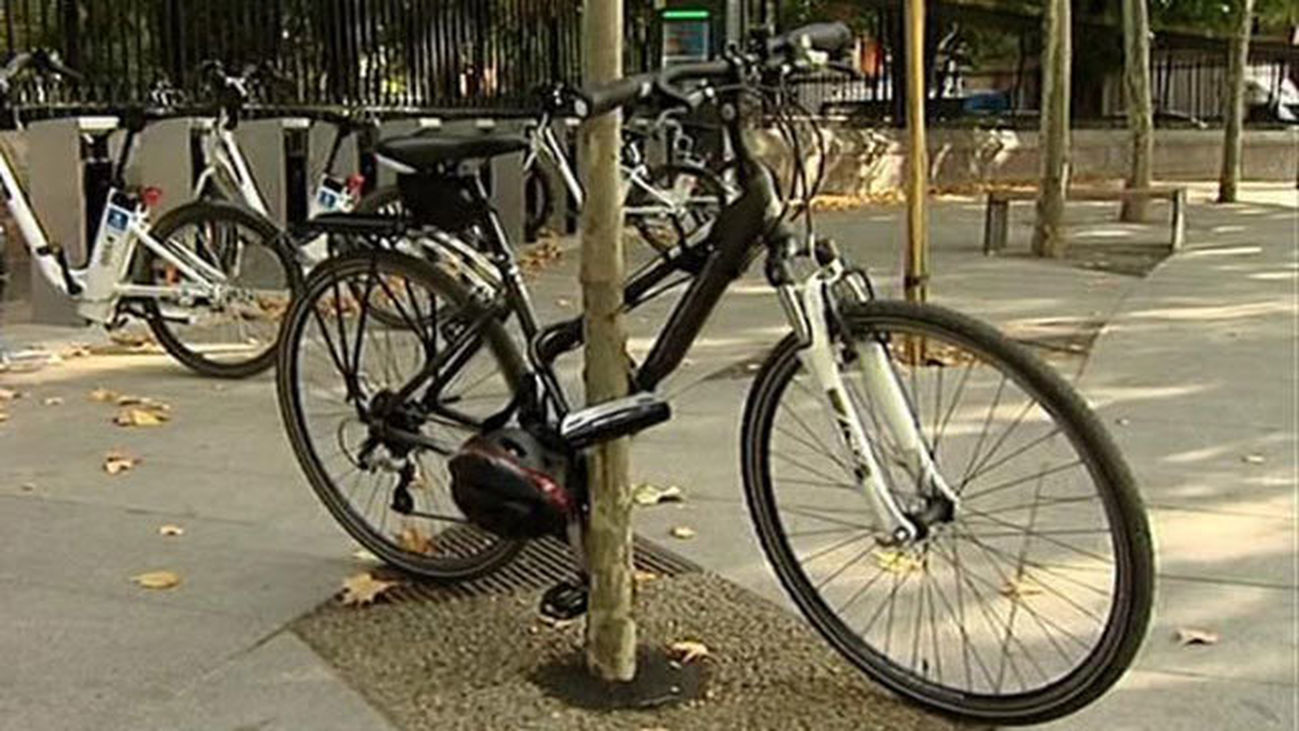 El Ayuntamiento exige a Bicimad que tenga en la calle 2.000 bicis a fin de mes
