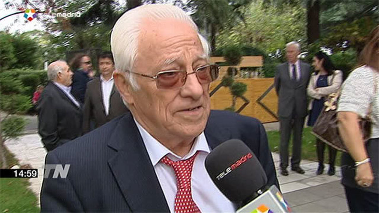 Morata de Tajuña nombra hijo adoptivo al padre Ángel y le dedica un jardín