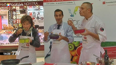 Victoria y el chef Juan Pozuelo preparan tarteras saludables