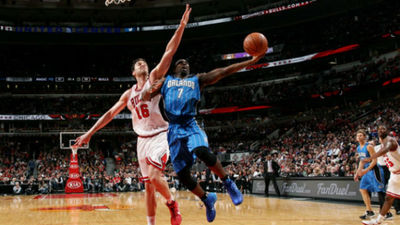 Gasol y Butler dan a los Bulls un trabajado triunfo ante Orlando